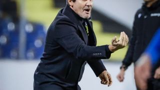 Голямо облекчение за треньора на Левски, има промяна при двама играчи