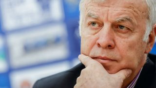 Левскари към Сираков: Очакваме те! Няма да има събличане и рекет 