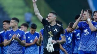 Aс на Левски с вълнуващ рожден ден в Барселона СНИМКИ