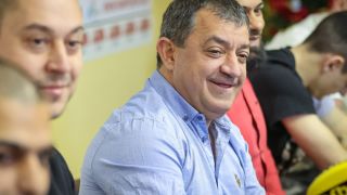 Министър обяви първи ход след скандала за корупция с наша легенда
