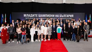 Световният рекордьор Петър Мицин отличен сред Младите шампиони на България