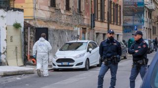 Ужас! Намериха мъртъв 22-годишен футболист в тоалетна