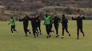 Клуб от елита скочи след скандално бягство на футболист, сезира БФС