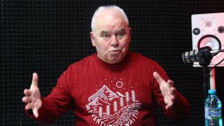 Чичо Граф със спиращи дъха разкрития пред БЛИЦ Live за ЦСКА, АС/DC, "Металика" и "Скорпиънс"