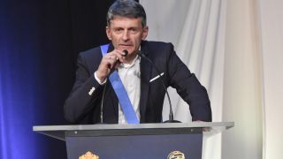 Петър Попангелов става на 65