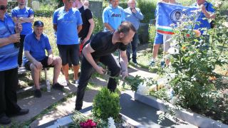 Легенда на Левски потъна в скръб
