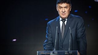 Боби Михайлов остана в София, пропуска конгреса на УЕФА