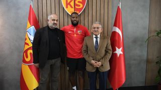 Кайзериспор потвърди сделката за Назон