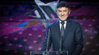 Боби Михайлов става на 61!
