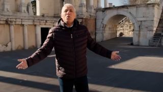 Хит! Ето я първата песен на Христо Стоичков ВИДЕО
