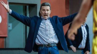 „Бялата лавина“ изненада легенди на българския баскетбол