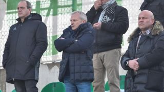 Левски мачка 8:0 Ловеч в необичаен мач, Гриша Ганчев гледа и не вярва как...