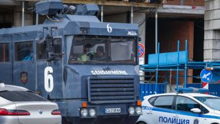 Тежката артилерия превзе горещата точка на София, даже и пиле не може да прехвръкне
