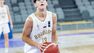 Играч от Англия в националния отбор на България