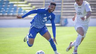 Какво се случва с играча на Левски, притеснил Николай Костов