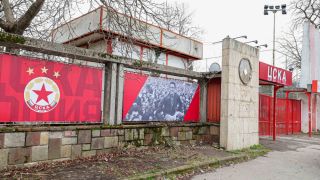 Какво става със стадиона на ЦСКА? Защо никой още не руши?