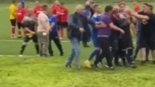 Нов случай на пребит футболен съдия по родните терени ВИДЕО