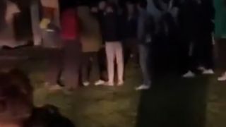 Екшън след селски мач: Бесни фенове приклещиха съдията, дойде полиция ВИДЕО