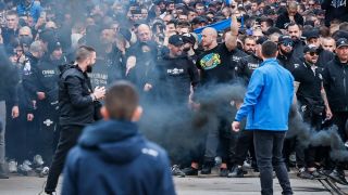 Ужас! Режат пръсти по улиците в София СНИМКИ