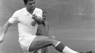 81 години от рождението на Гунди