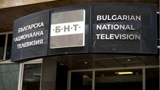Водещ на БНТ изкърти ефира с коментар