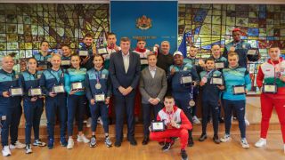 Глушков награди смели българи, доказали се в Европа