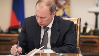 Нов указ на Путин разбуни Русия, хората побесняха заради министър
