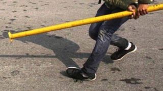 Грозни сцени: Бой с тръби в София! Десетима млатиха един след забележка