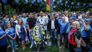 Левски зарадва феновете с шоу за 110 години ВИДЕО