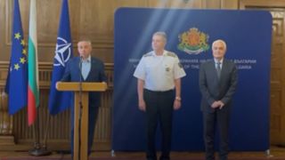 Илиан Илиев на крака при министър