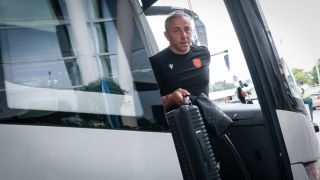 Промяна в плановете на националите ни в Румъния