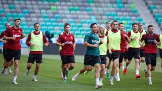 Браним силна серия срещу 50-милионен футболист
