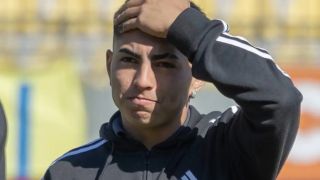 Футболист преби тъщата, заловила го с пет проститутки