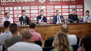 ЦСКА представи структурата на управление, още един директор и атрактивна дама