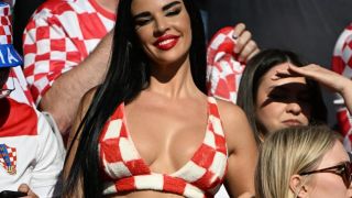 Секси хърватка събра погледите на Евро 2024 