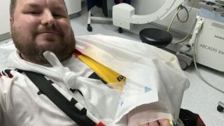 Звезда на Германия прати фен в болница 