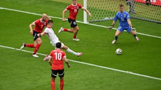 Полша и Пьотровски с единия крак аут от Евро 2024