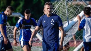 Генчев избра титулярите за дебюта си