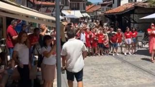 Посрещнаха играчите на ЦСКА като герои 