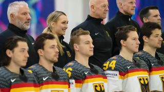 Революция! Жена стана треньор в НХЛ