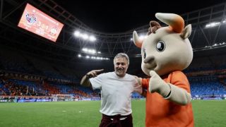 Пета победа за Ясен Петров в Китай