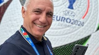 Стоичков подгря Испания за полуфинала СНИМКИ