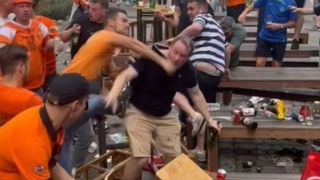 Страшен бой преди Нидерландия - Англия ВИДЕО