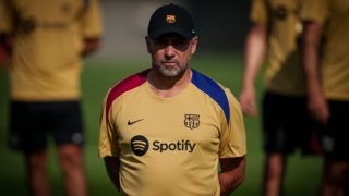 Ханзи Флик с първа тренировка начело на Барса ВИДЕО