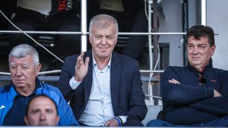 Сираков приел покана от Локомотив (София)