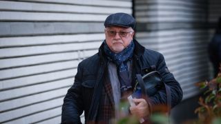 Константин Баждеков става на 69