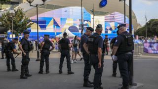 19 арестувани при откриването на Игрите в Париж