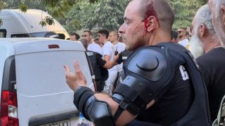 Извънредно: Кръв се лее в Пловдив! Има ранени, полицай с разбита глава ВИДЕО 18+