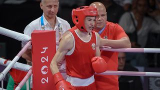 Жалко! Китайка счупи от бой Станимира Петрова