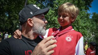 Известен актьор изненада треньора на ЦСКА във Варна СНИМКИ